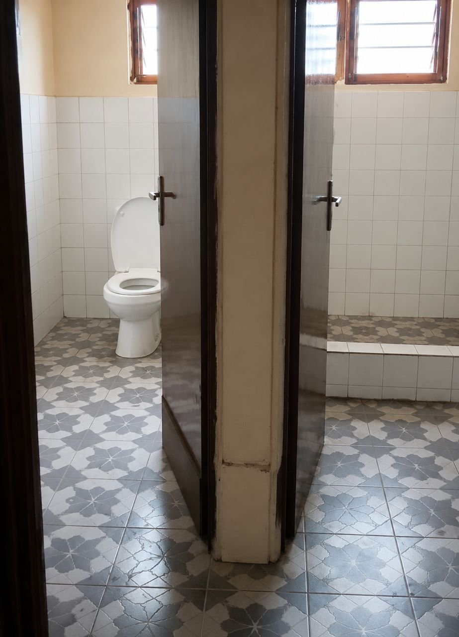 Chamber and Hall in Achimota, Accra — image 2