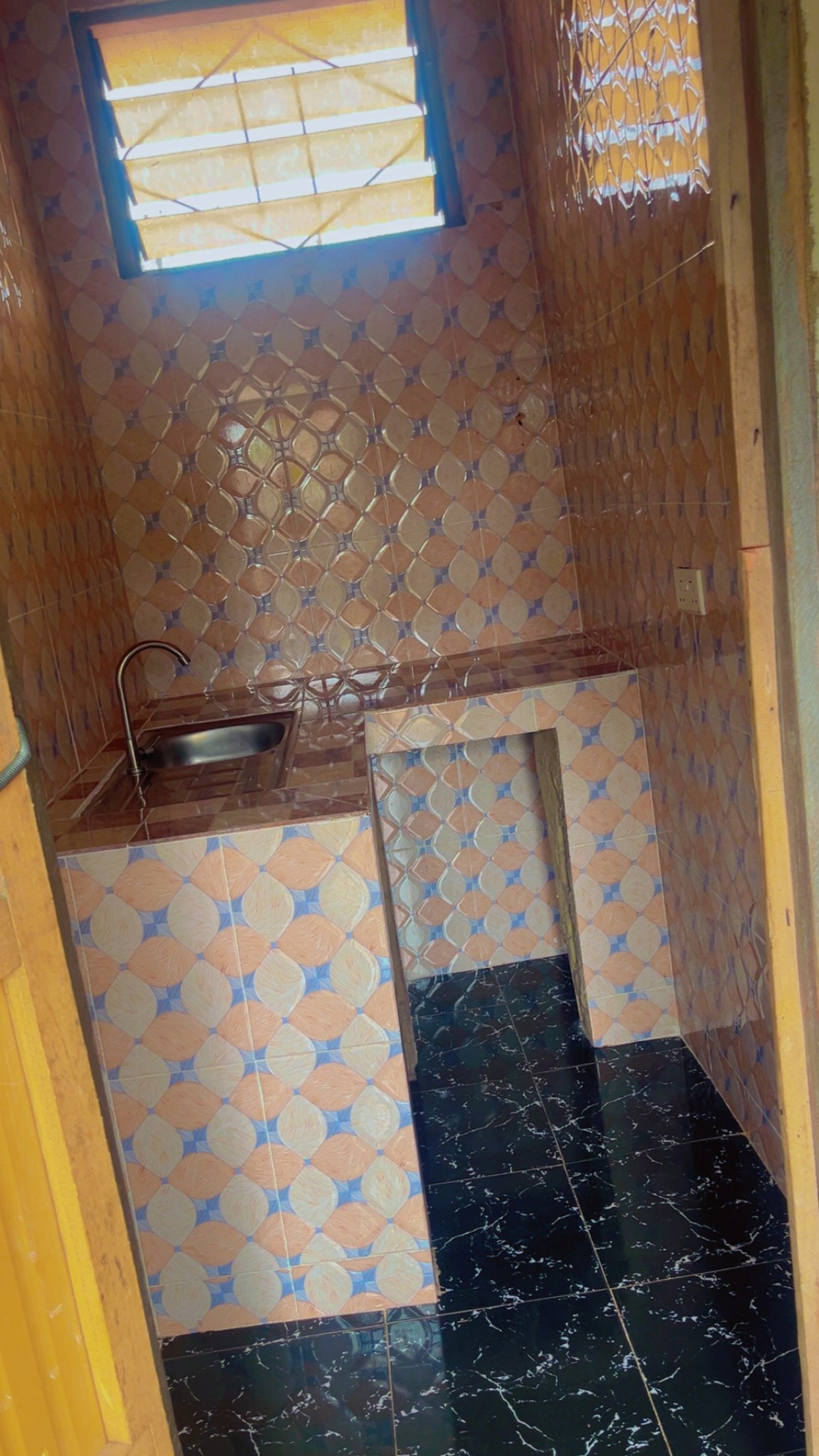 Chamber and Hall in Kasoa ( Lamptey- Mills ) — image 4