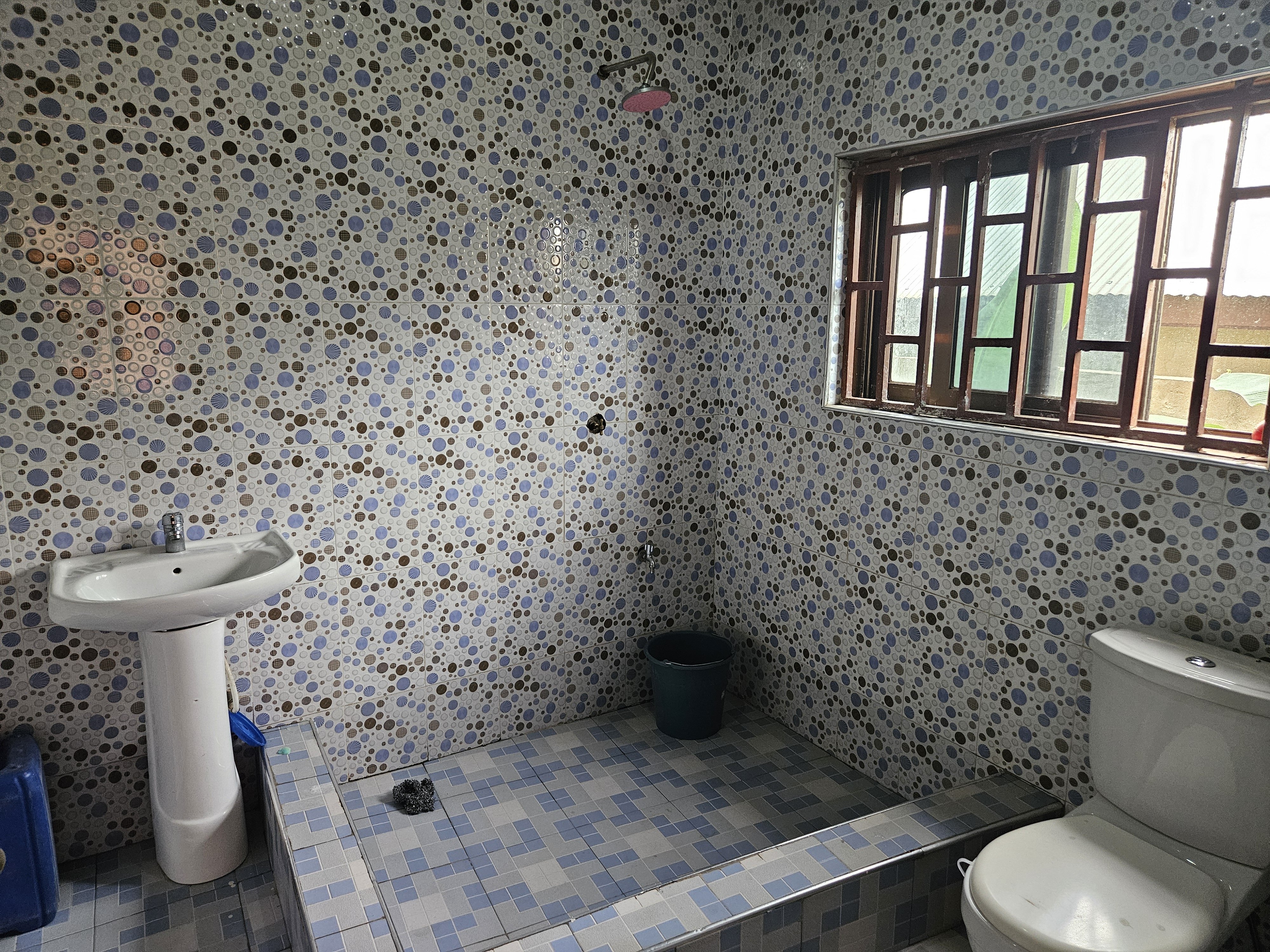 Chamber and Hall in Amanfrom, Kumasi — image 3