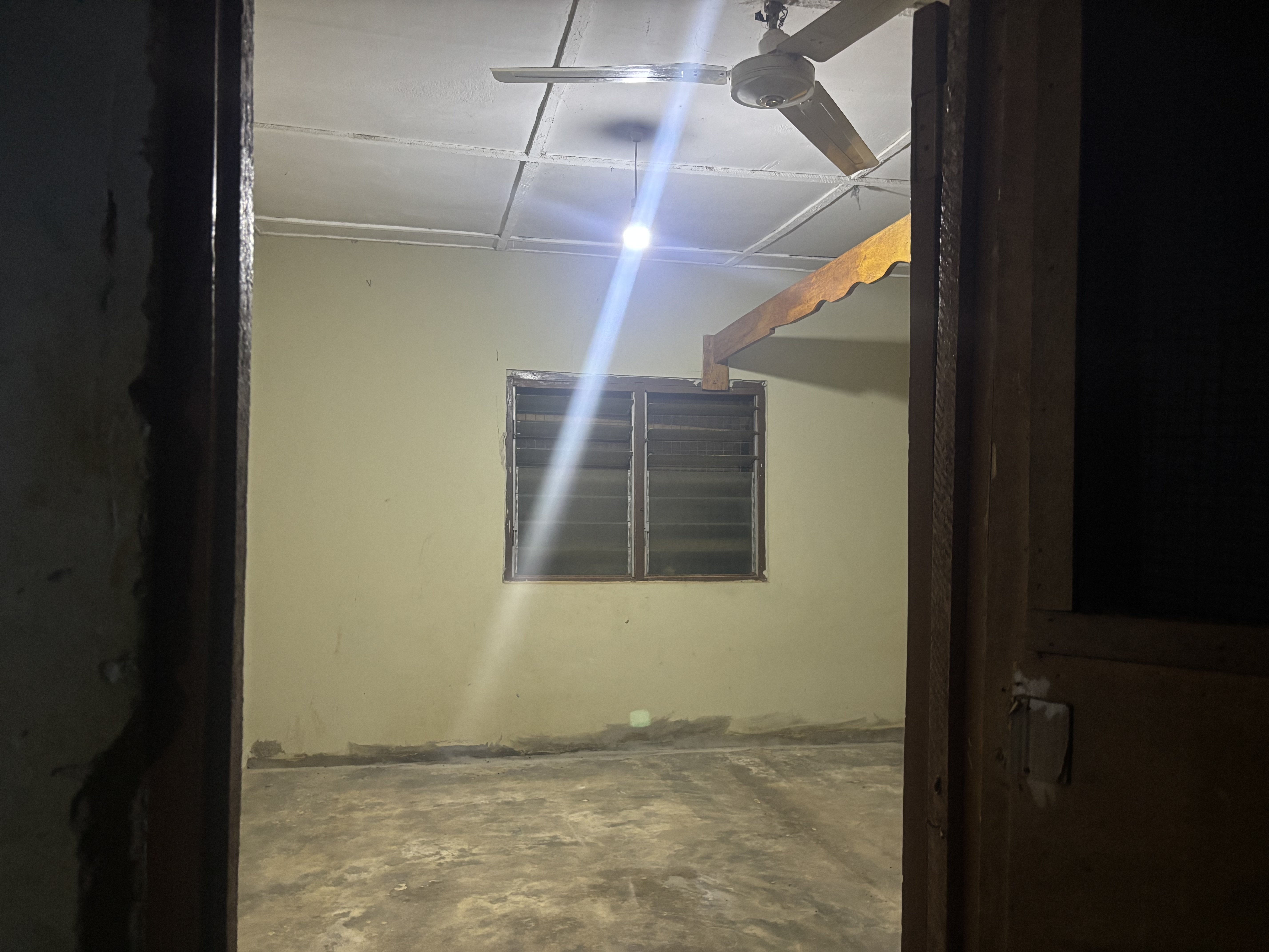 Single Room in Techimantia — image 3